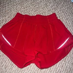 Lululemon hotty hots 2.5 inch